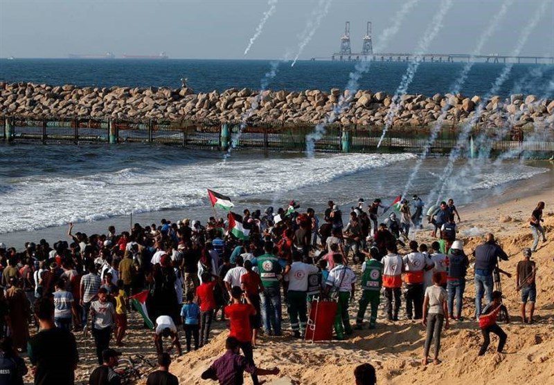 فلسطین| ده‌ها زخمی در یورش ارتش رژیم صهیونیستی به دوازدهمین راهپیمایی دریایی غزه