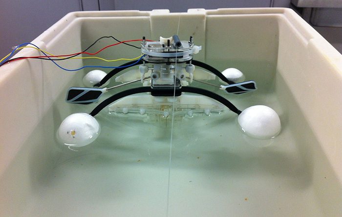 ساخت رباتی که با آب آلوده خود را تغذیه می‌کند