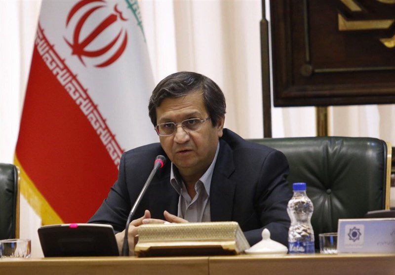رئیس کل بانک مرکزی: آمریکا در تحریم نفت ایران ناکام ماند/ بر ثبات بازار ارز تمرکز کردیم
