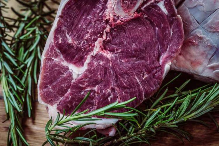 آیا گوشت قرمز ارگانیک عاری از هورمون نسبت به گوشت معمولی سالم‌تر است؟