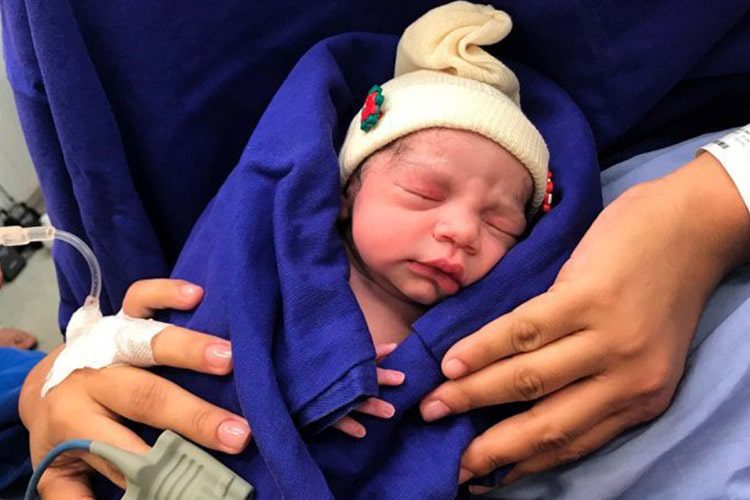 تولد نخستین نوزاد حاصل از پیوند رحم یک اهداکننده متوفی