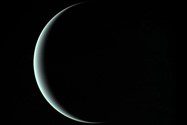 نمای از اورانوس که توسط وویجر ۲ ثبت شده است.