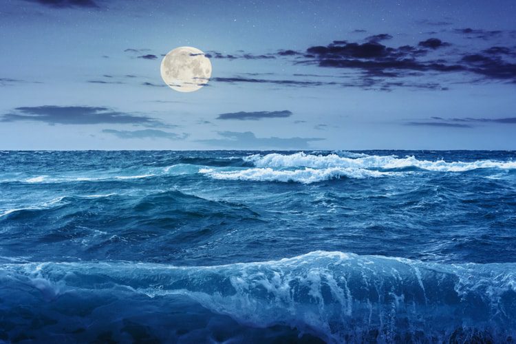 گرانش ماه برای توضیح میزان جزر و مد اقیانوس‌ها ناکافی است