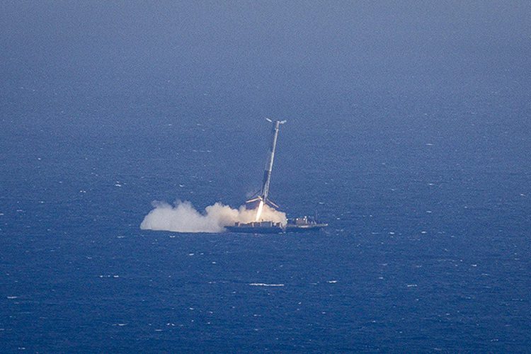 اسپیس ایکس باز هم در فرود موشک روی سکوی شناور شکست خورد