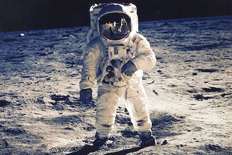 ناسا با پخش فیلم قدم گذاشتن بشر بر روی ماه، چهل و پنجمین سالگرد این واقعه را جشن گرفت