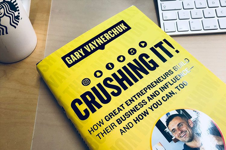 معرفی کتاب Crushing It، به‌دستش بیاور اثر گری واینر چاک