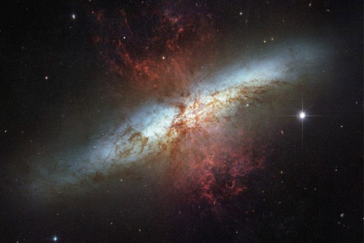 ابرنواختری در نزدیکی کهکشان سیگار کشف شد: زمین در امان خواهد بود!