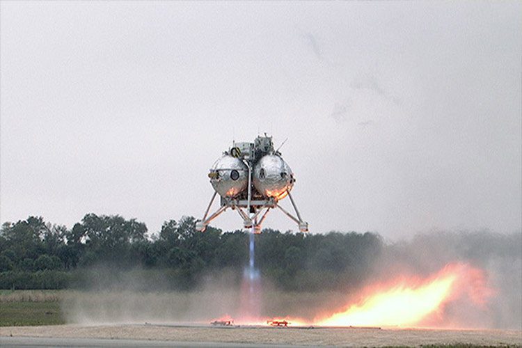 فرود موفقیت‌آمیز مورفیوس، پرنده‌ی عمود‌پرواز ناسا روی زمین