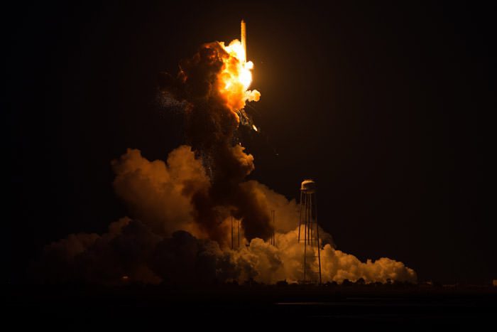 antares-rocket-explosion-orb3-nasa-photo-4