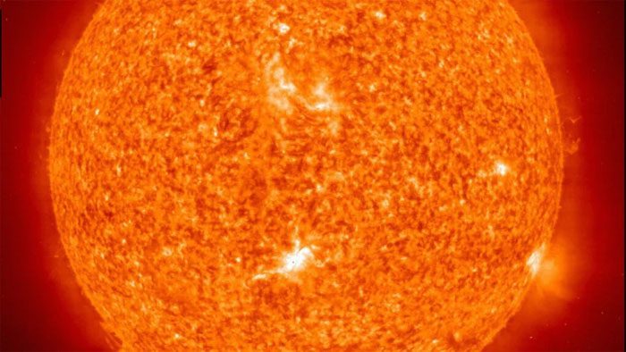 تصویری از خورشید توسط تلسکوپ تصویربرداری فرابنفش